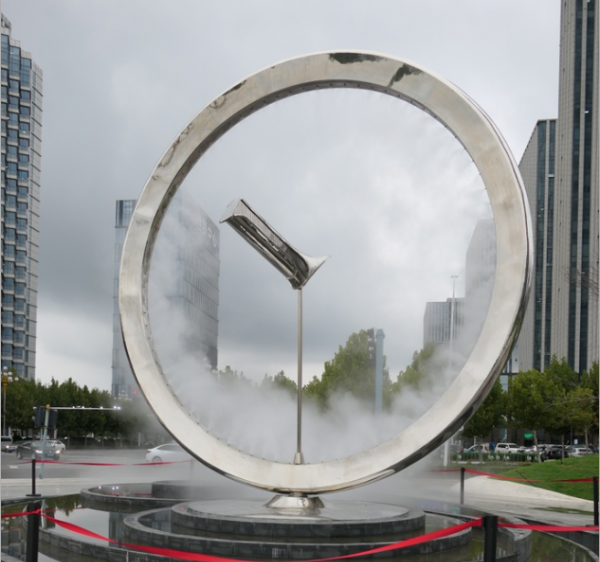 《時空》  高度：6米  安放：東營